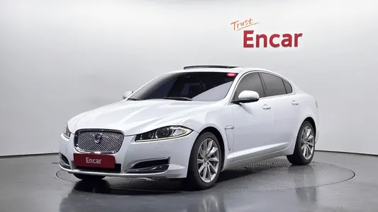 Jaguar New XF 2.2D 2011