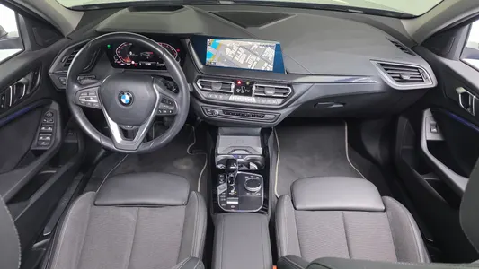 BMW 1 Series (F40) 120i 2023 7