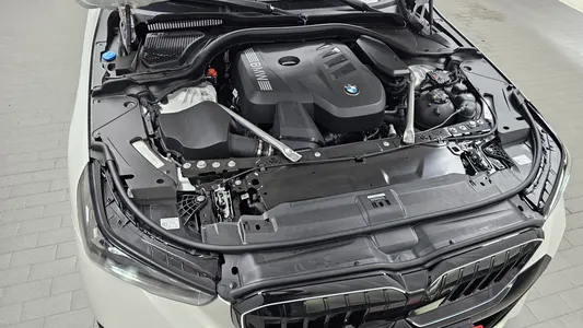 BMW 5 Series (G60) 530i xDrive M 2025 5
