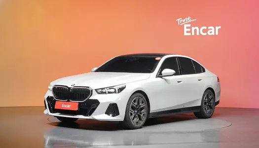 BMW 5 Series (G60) 530i xDrive M 2025 20