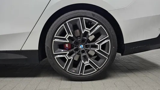 BMW 5 Series (G60) 530i xDrive M 2025 21