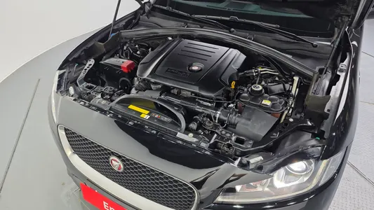 Jaguar F-PACE 20d 2018 6