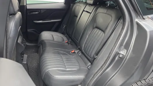 Jaguar F-PACE 20d 2018 26