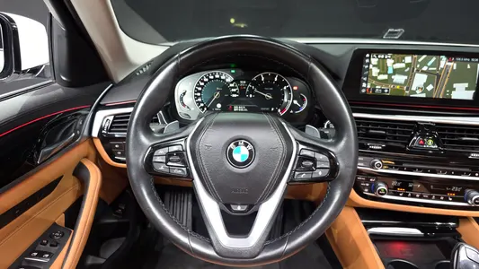 BMW 5 Series (G30) 520d 2018 13