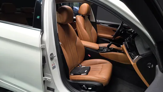 BMW 5 Series (G30) 520d 2018 27