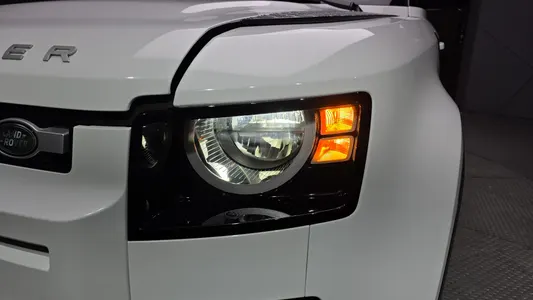Land Rover (L663) 110 D250 S 2021 22