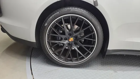 Porsche (971) 2.9 AWD 2023 5