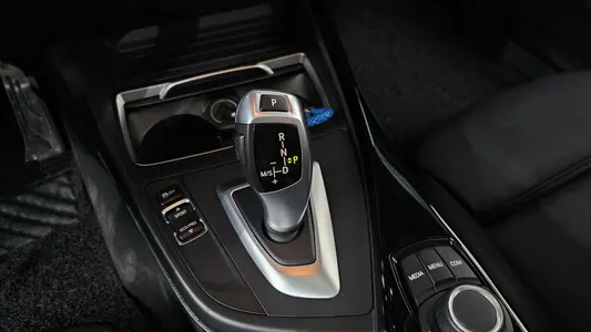 BMW 1 Series (F20) 118d 5 2019 8