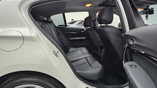 BMW 1 Series (F20) 118d 5 2019 10