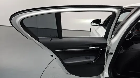 BMW 1 Series (F20) 118d 5 2019 25