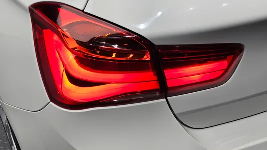 BMW 1 Series (F20) 118d 5 2019 23
