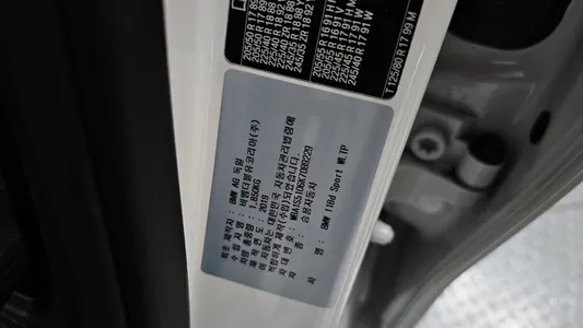 BMW 1 Series (F20) 118d 5 2019 31
