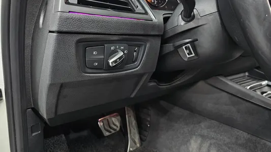 BMW 1 Series (F20) 118d 5 2019 27