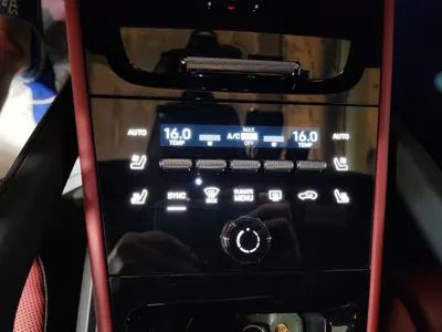 Porsche (PO536) 3.0 S E- 2025 18
