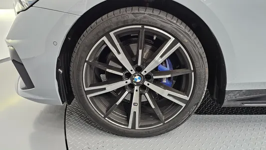 BMW 5 Series (G60) 530i xDrive M 2025 5