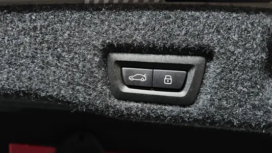 BMW 5 Series (G60) 530i xDrive M 2025 30