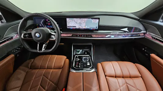 BMW 7 Series (G70) 740i xDrive M 2025 7