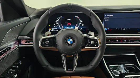 BMW 7 Series (G70) 740i xDrive M 2025 13
