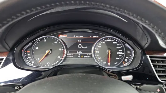 Audi A8 3.0 TDI LWB 2013 8