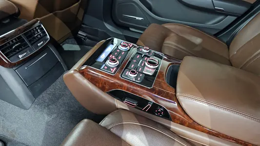 Audi A8 3.0 TDI LWB 2013 16