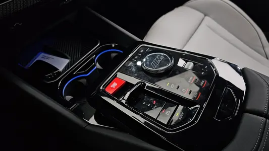 BMW M5 (G90) M5 2026 9