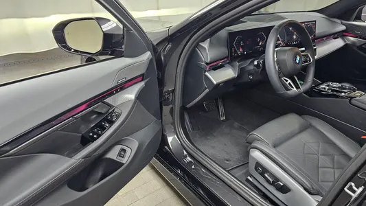 BMW 5 Series (G60) 530i xDrive M 2025 9