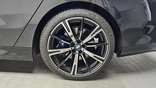 BMW 5 Series (G60) 530i xDrive M 2025 21