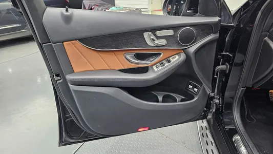 Mercedes-Benz GLC-Class X253 GLC300e 4MATIC 2021 24