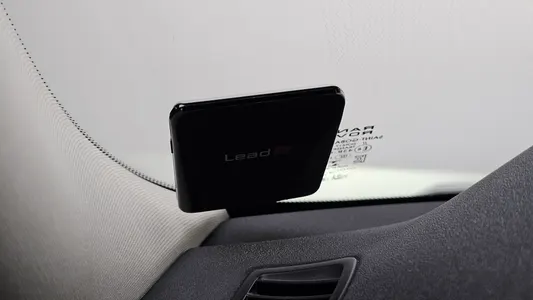 Land Rover 2 D180 SE 2020 32