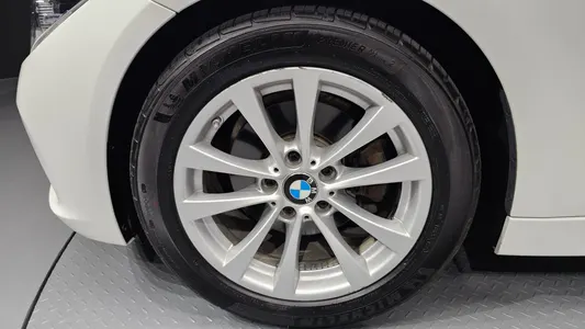 BMW 3 Series (F30) 320d 2017 5