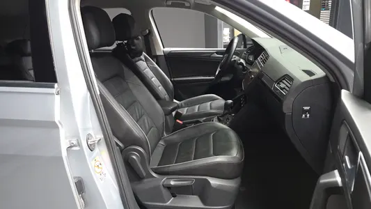 Volkswagen 2 2.0 TDI 2018 11