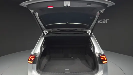 Volkswagen 2 2.0 TDI 2018 33
