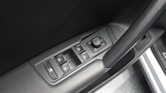 Volkswagen 2 2.0 TDI 2018 29