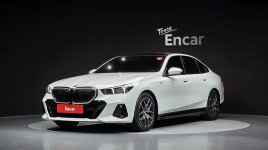 BMW 5 Series (G60) 520i 2024