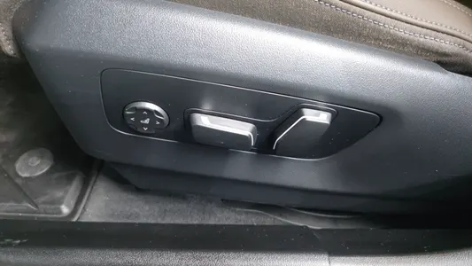BMW 5 Series (G60) 520i 2024 31
