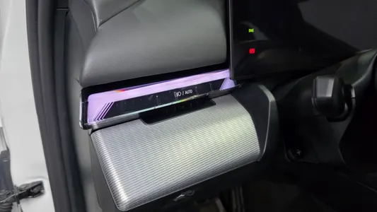 BMW 5 Series (G60) 520i 2024 30
