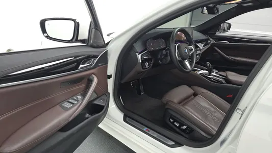 BMW 5 Series (G30) 530i M 2023 10