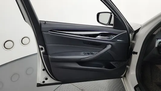 BMW 5 Series (G30) 520d 2017 24