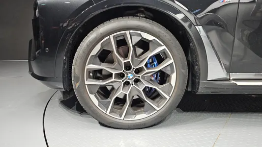 BMW X7 (G07) xDrive 40i M 7 2025 5
