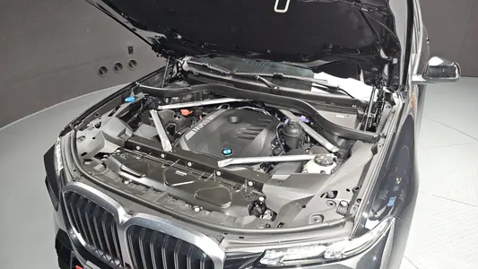 BMW X7 (G07) xDrive 40i M 7 2025 6