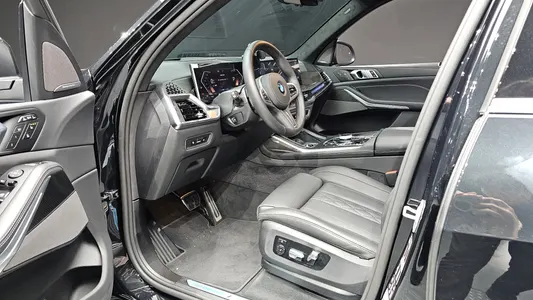 BMW X7 (G07) xDrive 40i M 7 2025 10