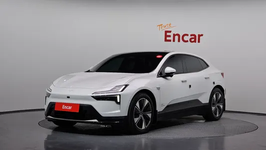 Polestar 4 2025