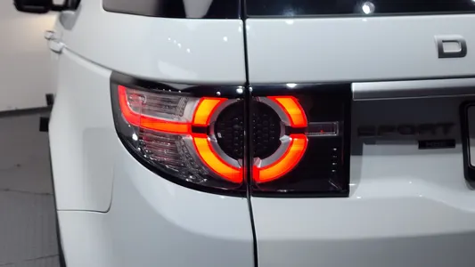 Land Rover 디스커버리 스포츠 2.0 TD4 HSE 2018 23