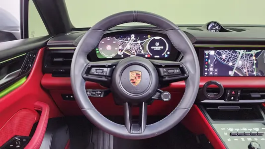 Porsche EV 4 2025 12