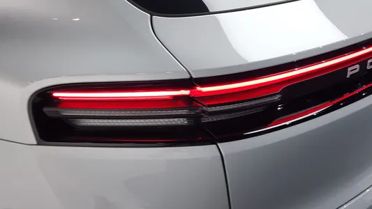 Porsche EV 4 2025 23