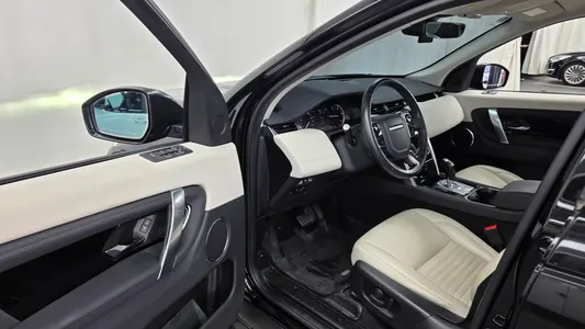 Land Rover 2 D150 S 2020 10