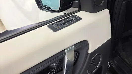 Land Rover 2 D150 S 2020 28