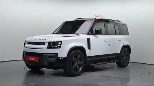Land Rover (L663) 110 D300 X- HSE 2024