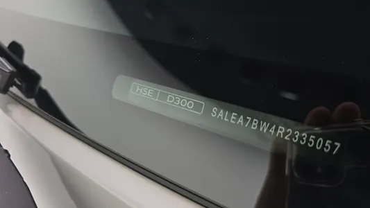 Land Rover (L663) 110 D300 X- HSE 2024 36