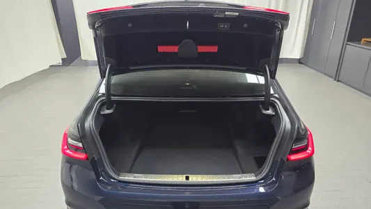 BMW 7 Series (G11) 730d xDrive 2020 30